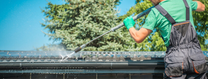 signs gutter needs cleaning